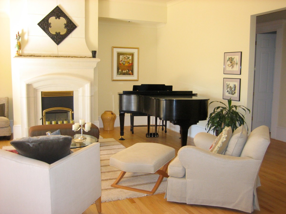 furniture selection and arrangment